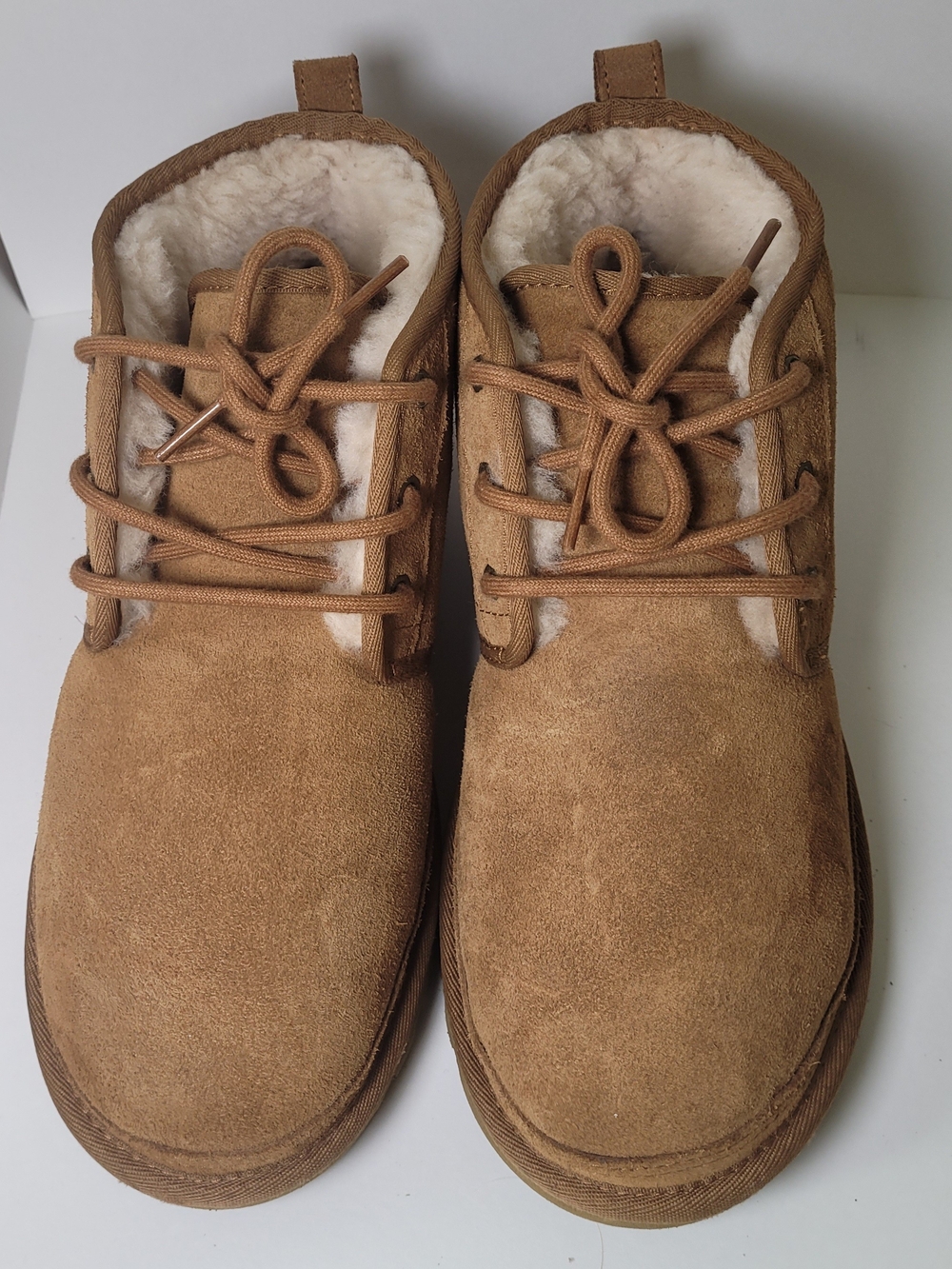 UGG Men's Chestnut Suede Chukka Boots with Shearling Size 10